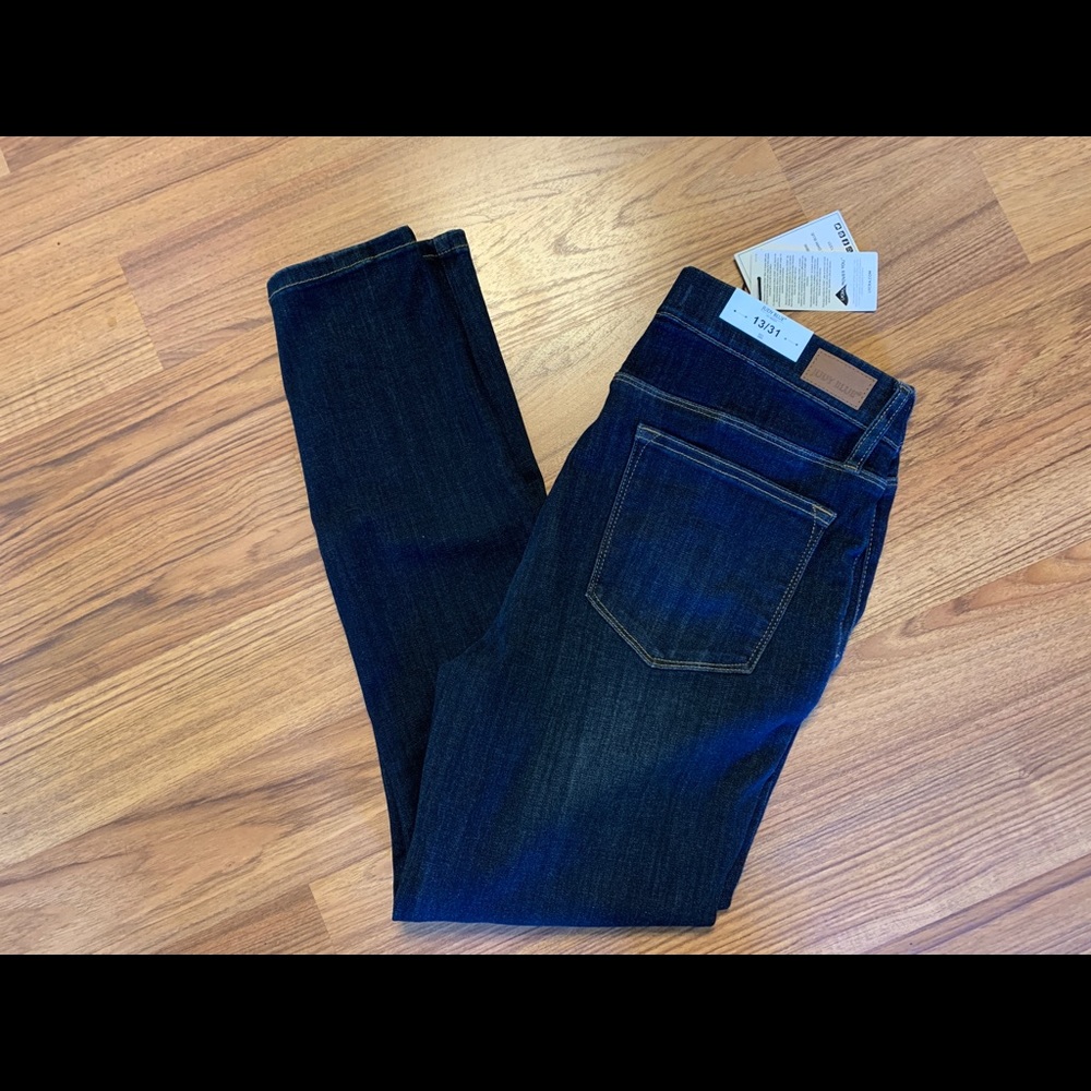 JUDY BLUE MID-RISE PULL-ON SKINNY JEGGINGS